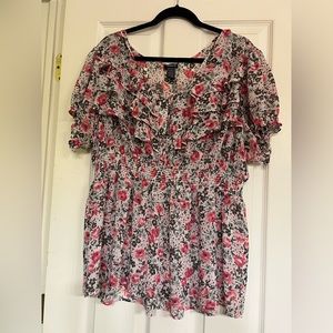 Torrid floral 3X sheer blouse.  Perfect for summer 💕 only worn once.